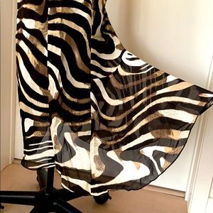 🔥SALE! MONTE, SKIRT with flair/back, Fits M-L